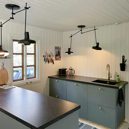 Cosy House Close To The Sea And Jetty *