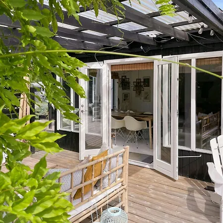 Cosy House Close To The Sea And Jetty Semesterbostad *